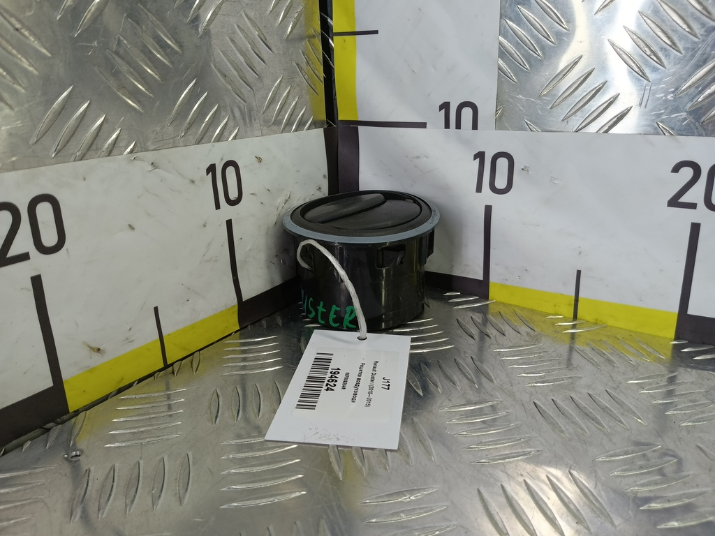 решетка воздуховода Renault Duster  687609254R, 980 рублей, Москва