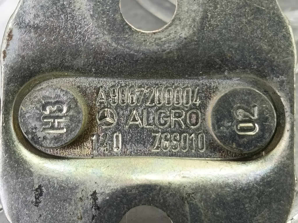 ответная часть замка двери MERCEDES-BENZ Sprinter  A9067200004, 2010 рублей, Москва