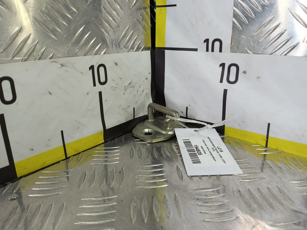 ответная часть замка двери MERCEDES-BENZ Sprinter  A9067200004, 2010 рублей, Москва