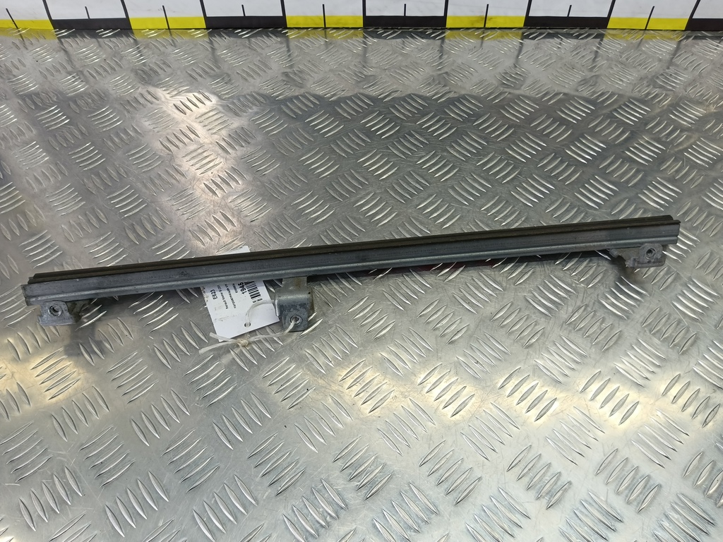направляющая стекла двери Renault Master  8200683411, 980 рублей, Москва