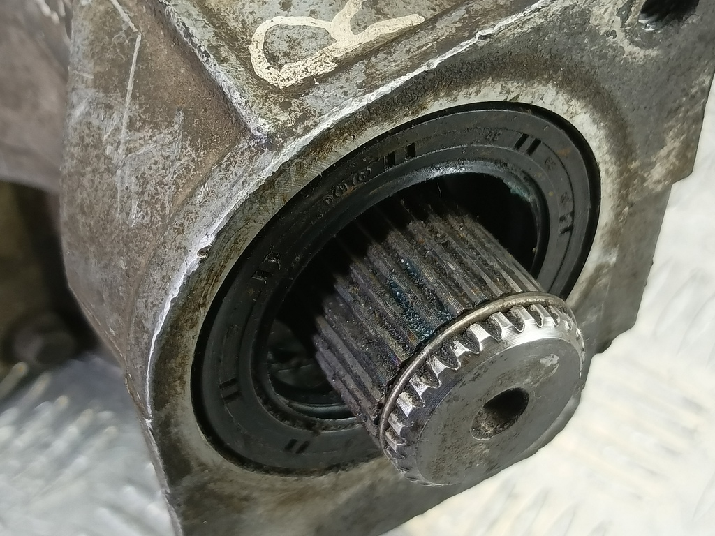 кпп раздаточная (раздатка) Hyundai TUCSON 2.0 CRDi AT (112 л.с.)Tucson  I (2004—2011) Внедорожник 4730039130, 6150 рублей, Москва