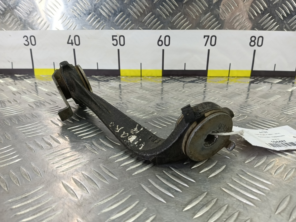 кронштейн подрамника Opel Vivaro  4418115, 3050 рублей, Москва