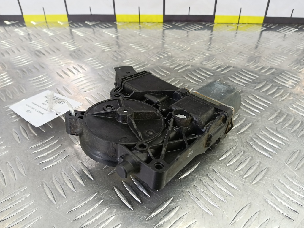 моторчик стеклоподъёмника CHEVROLET  ORLANDO 1.8 AT (141 л.с.)Orlando  I (2010—2018) Минивэн 95273805, 9600 рублей, Москва