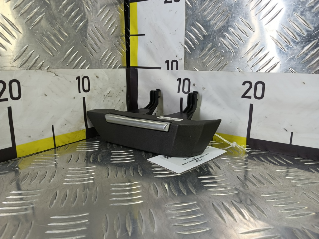 кнопка сигнала LAND ROVER FREELANDER 2.2 TD MT (150 л.с.)Freelander  II (2006—2010) Внедорожник XPD500700, 520 рублей, Москва