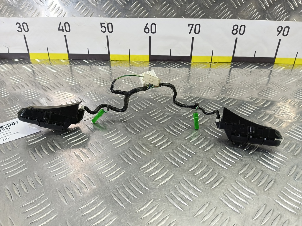 блок кнопок HONDA Civic 1.8 MT (140 л.с.)Civic  VIII (2005—2009) Хетчбэк 36770SMGE42, 2700 рублей, Москва