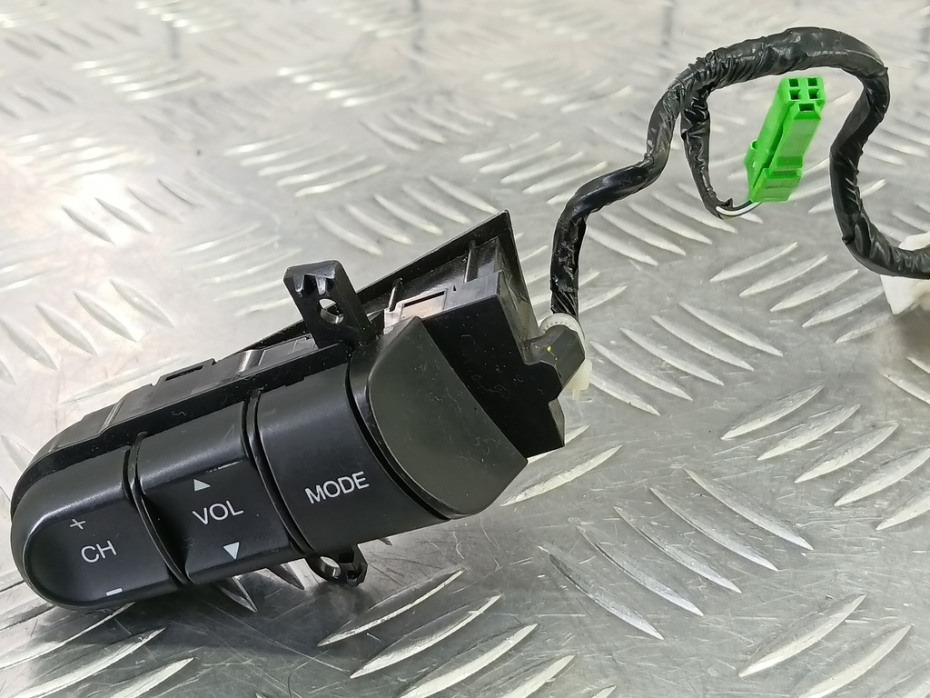 блок кнопок HONDA Civic 1.8 MT (140 л.с.)Civic  VIII (2005—2009) Хетчбэк 36770SMGE42, 2700 рублей, Москва