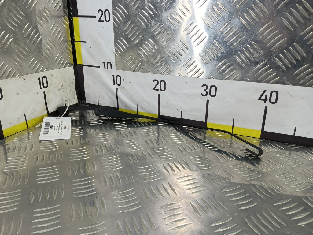 поводок стеклоочистителя (дворник) SUZUKI JIMNY 1.3 4WD MT (86 л.с.)Jimny  III рестайлинг (2005—2012) Внедорожник 3882181A00, 860 рублей, Москва