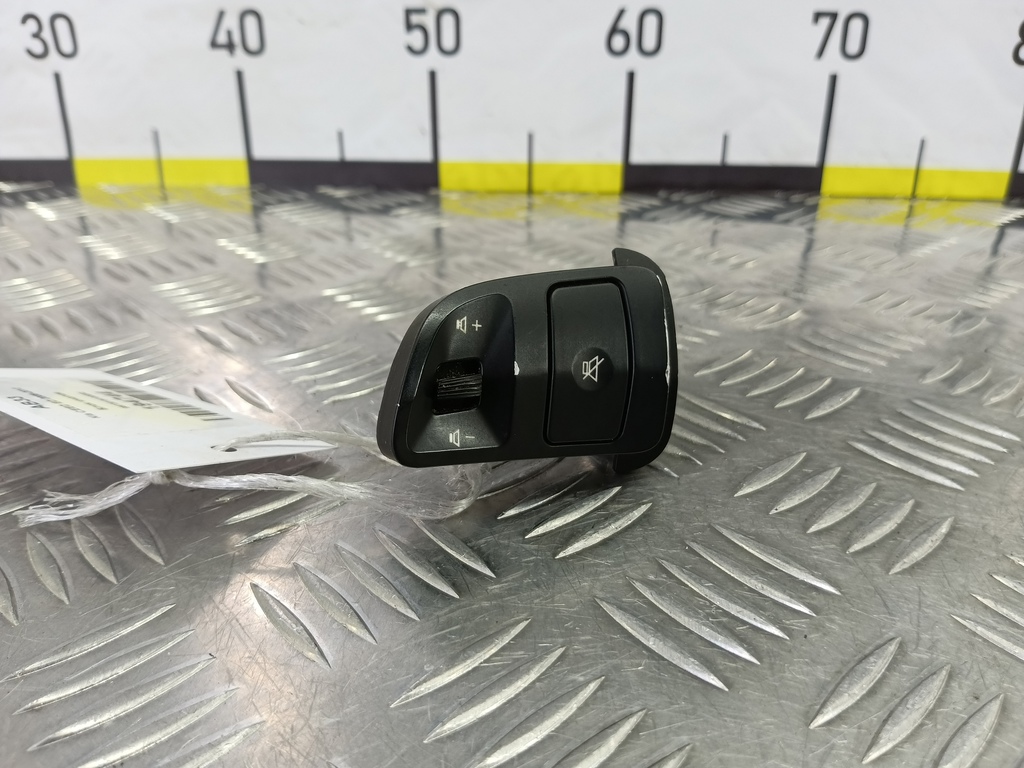 блок кнопок Kia Ceed  967201H100EQ, 980 рублей, Москва