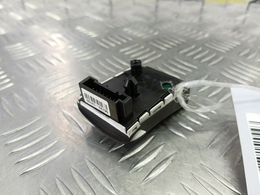 блок кнопок Kia Ceed  967201H100EQ, 980 рублей, Москва