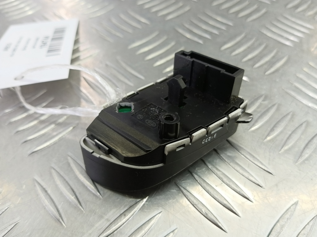 блок кнопок Kia Ceed  967201H100EQ, 980 рублей, Москва