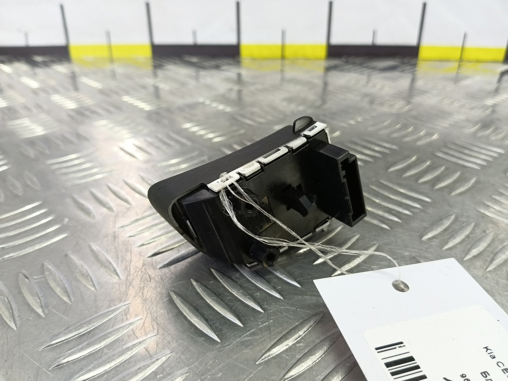 блок кнопок Kia Ceed  967201H000EQ, 2010 рублей, Москва