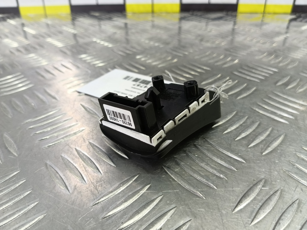 блок кнопок Kia Ceed  967201H000EQ, 2010 рублей, Москва