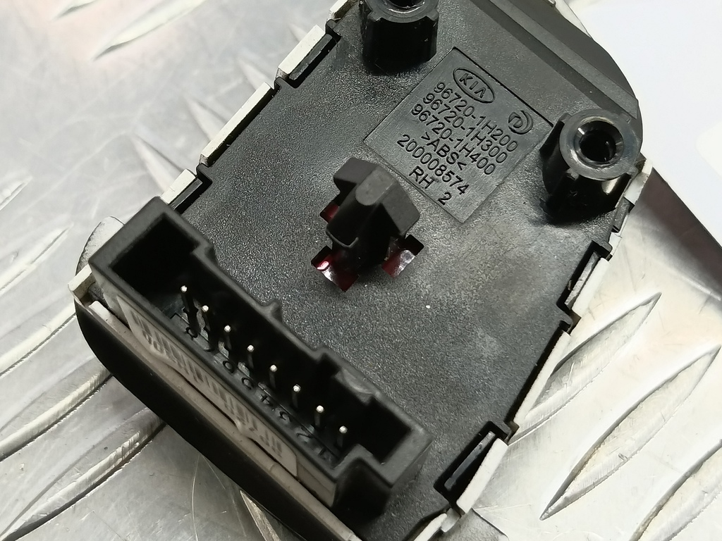 блок кнопок Kia Ceed  967201H300EQ, 2240 рублей, Москва