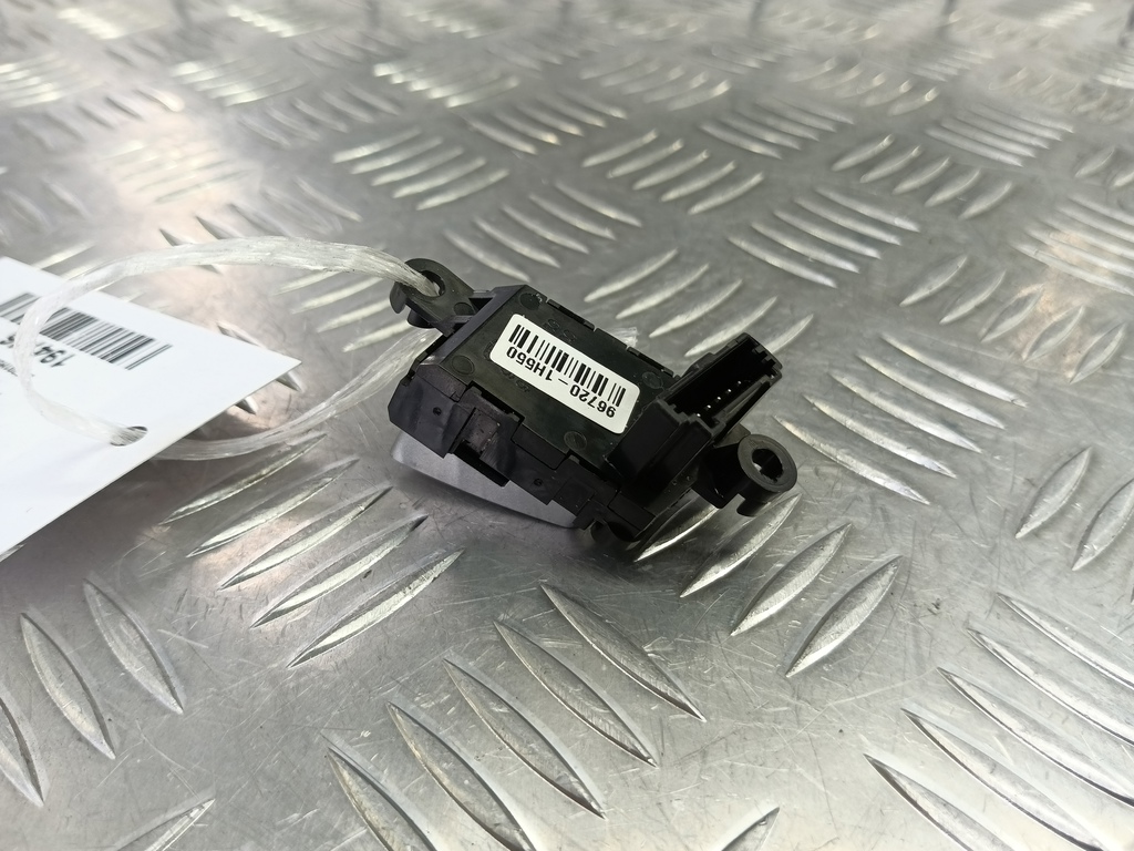 кнопка tip Kia Ceed  967201H550AL4, 630 рублей, Москва