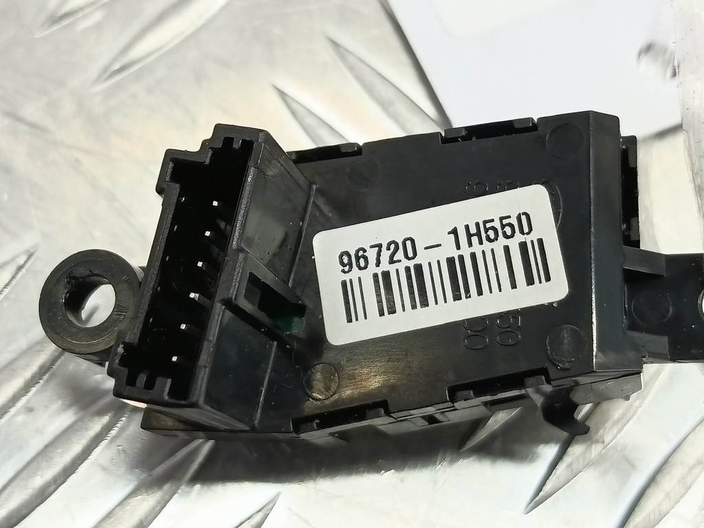 кнопка tip Kia Ceed  967201H550AL4, 630 рублей, Москва