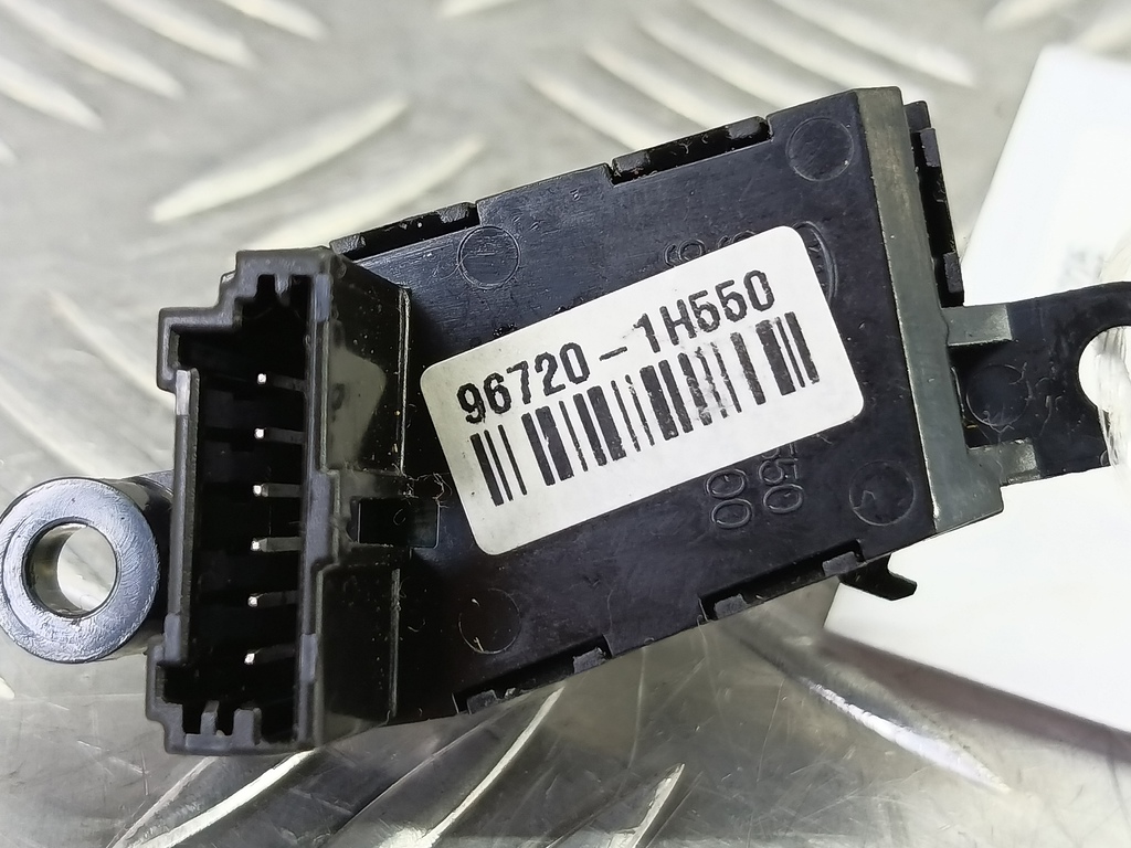 кнопка tip Kia Ceed  967201H550AL4, 630 рублей, Москва