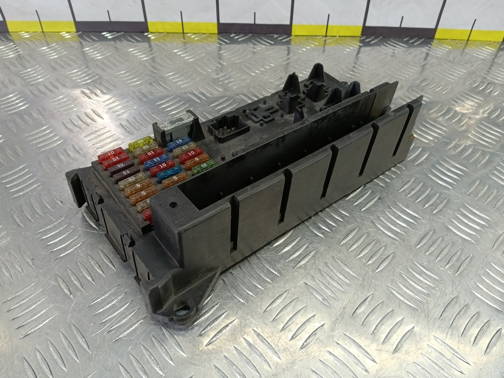 блок предохранителей Volkswagen Crafter  2E0937615B, 2470 рублей, Москва