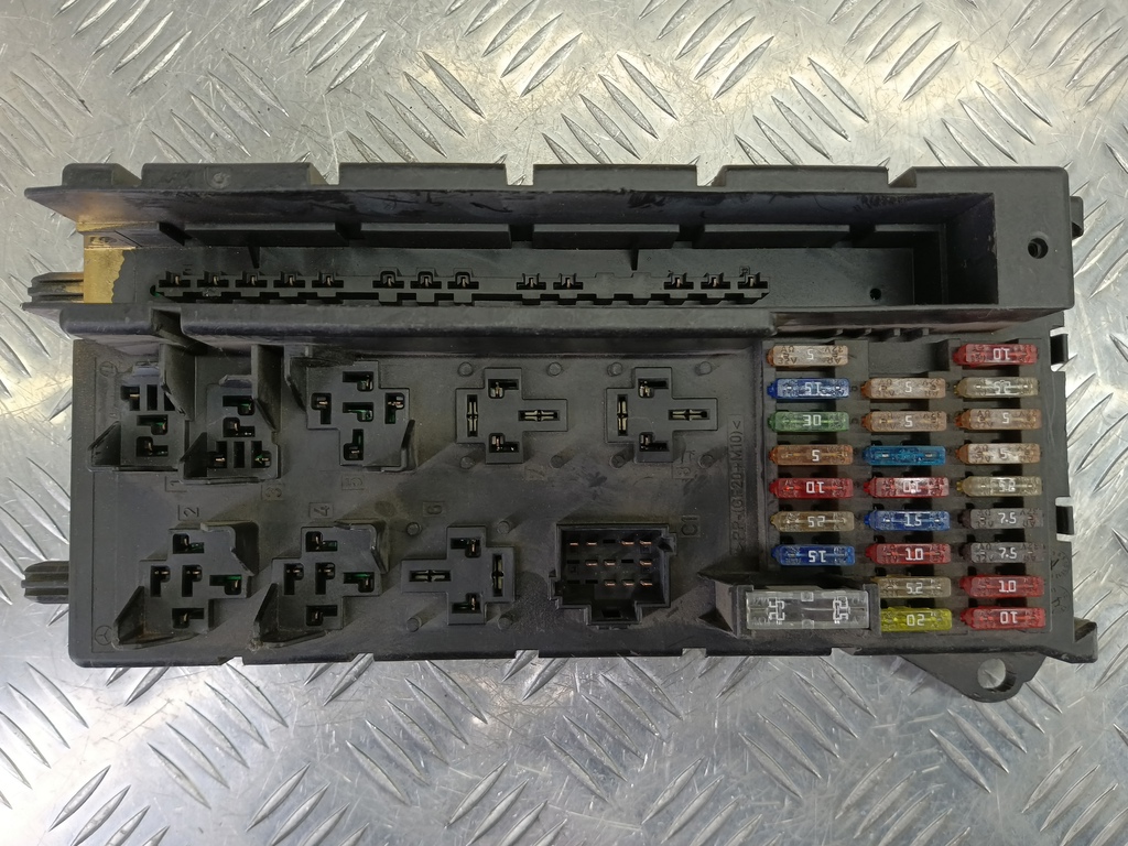 блок предохранителей Volkswagen Crafter  2E0937615B, 2470 рублей, Москва