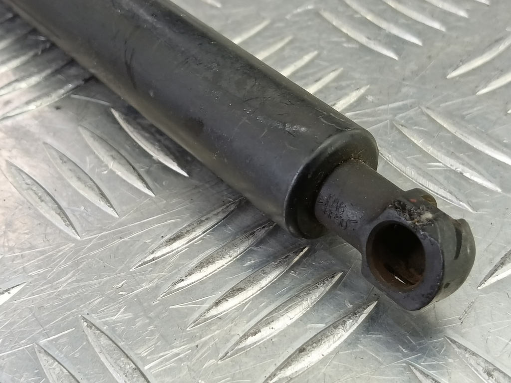 амортизатор крышки багажника CHEVROLET  ORLANDO  95985322, 1210 рублей, Москва