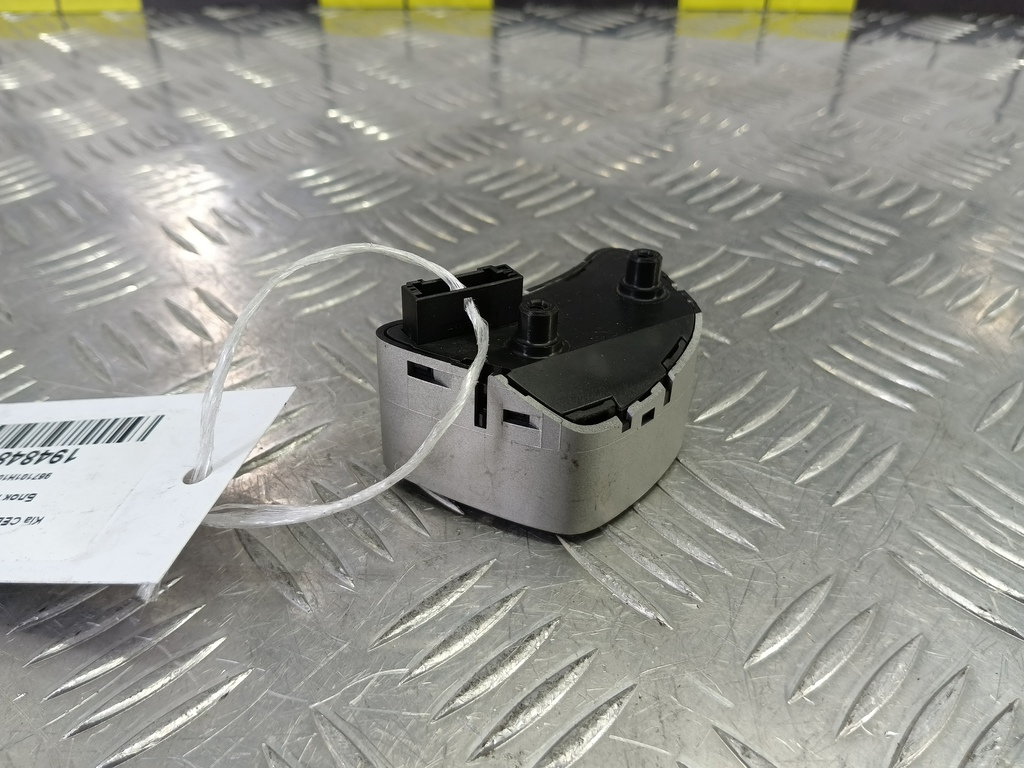 блок кнопок Kia Ceed  967101H1001S, 630 рублей, Москва