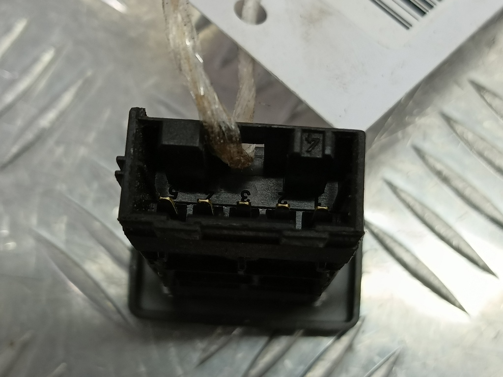 кнопка обогрева сидений LAND ROVER FREELANDER  YUG103100LNF, 980 рублей, Москва