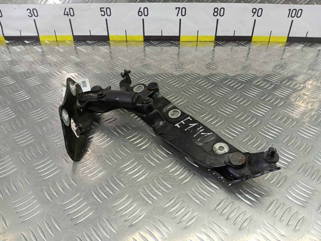 петля крышки багажника Jaguar XF 2.7 AT (207 л.с.)XF  I (2007—2011) Седан C2Z12578, 980 рублей, Москва