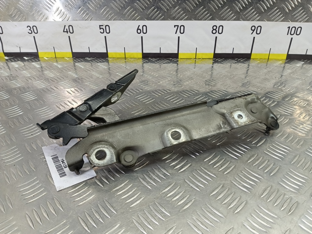 петля крышки багажника Jaguar XF 2.7 AT (207 л.с.)XF  I (2007—2011) Седан C2Z12578, 980 рублей, Москва