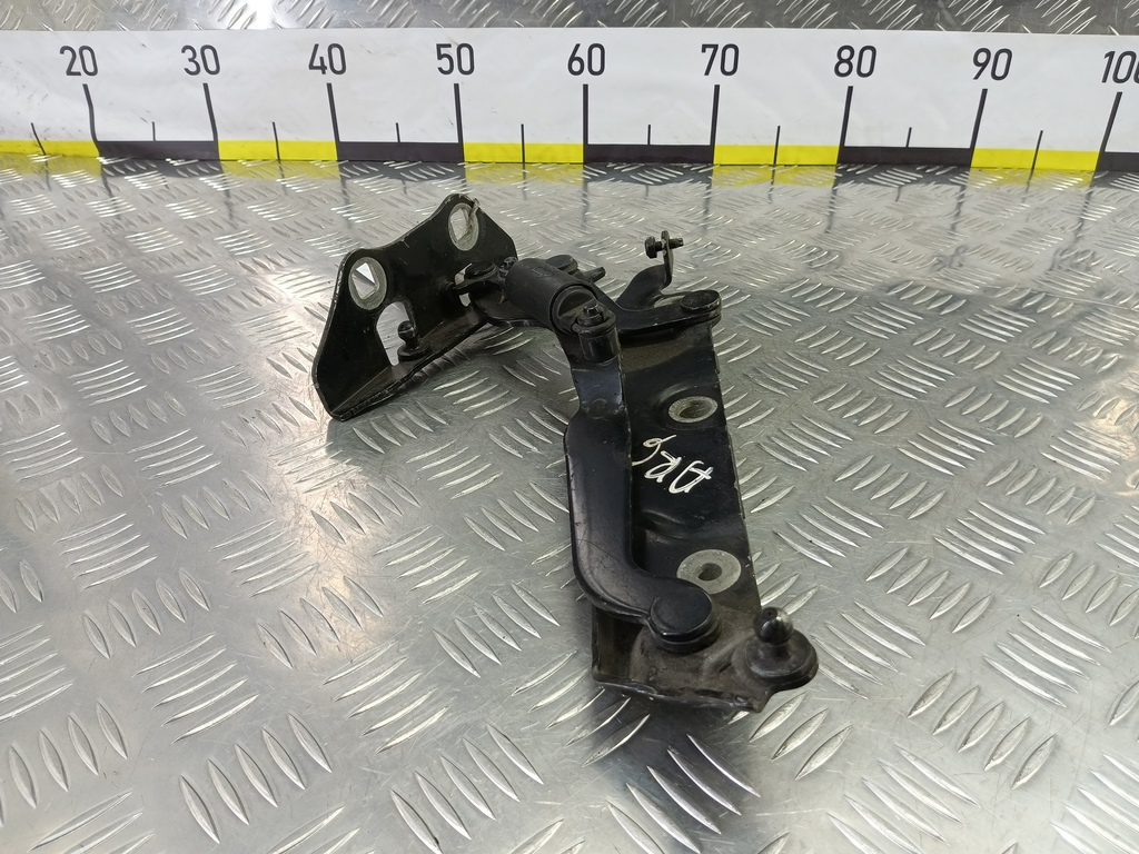 петля крышки багажника Jaguar XF 3.0 AT (238 л.с.)XF  I (2007—2011) Седан C2Z12578, 980 рублей, Москва