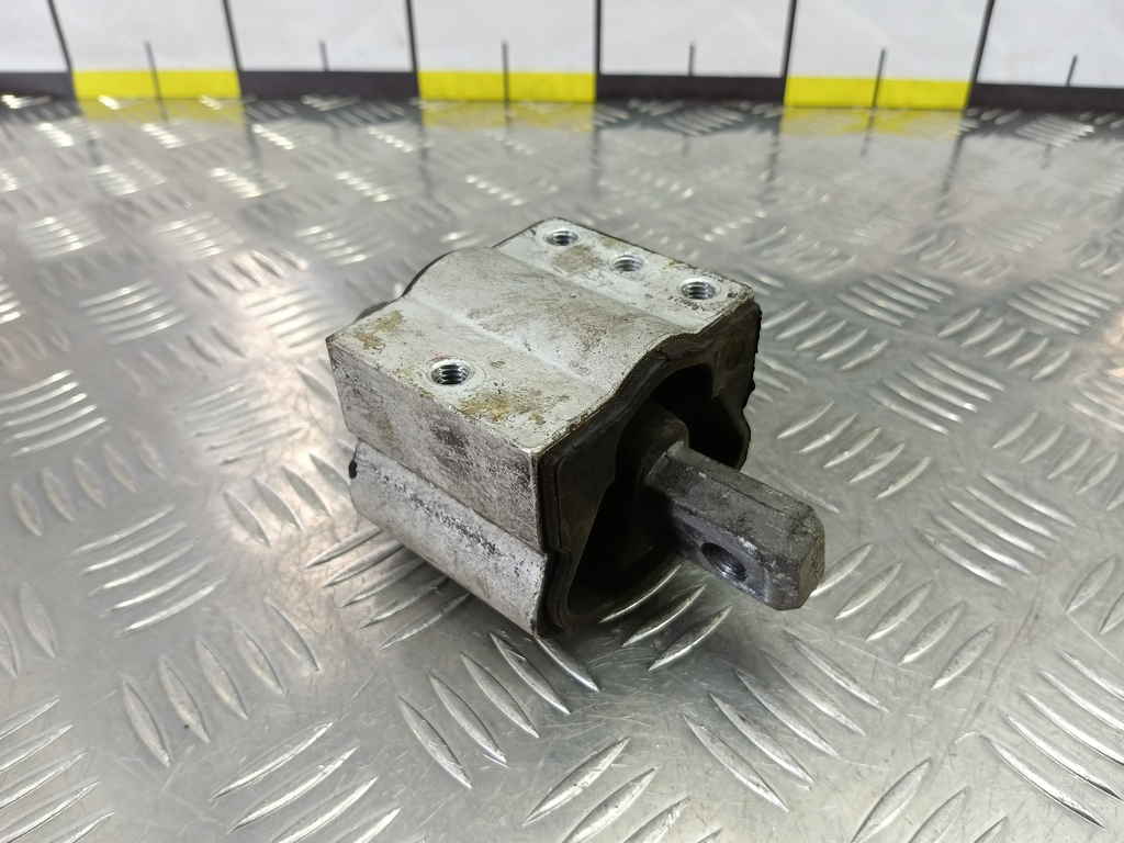 подушка кпп (гитара опора) MERCEDES-BENZ E-класс E 220d 2.1 5G-Tronic (170 л.с.)E-класс  W212/S212/C207/A207 (2009—2013) Седан A2122400418, 1550 рублей, Москва