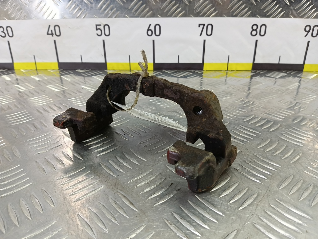 скоба суппорта MAZDA 3  BPYK2628X, 3279 рублей, Москва