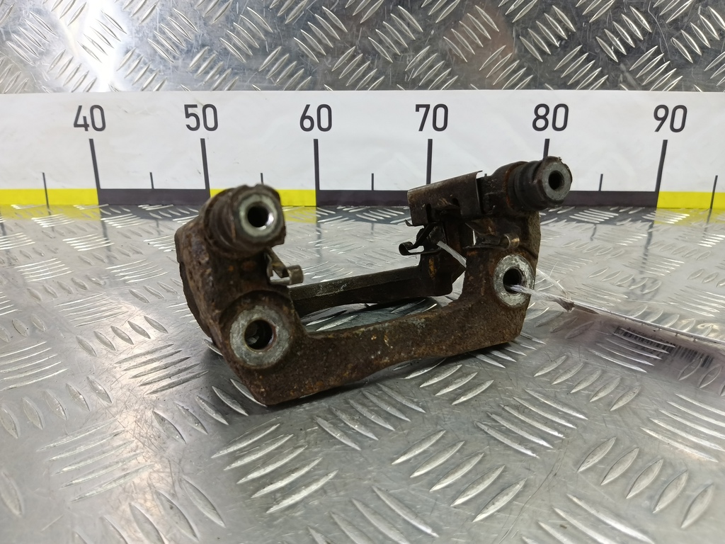 скоба суппорта MAZDA CX-7  LF242628X, 630 рублей, Москва