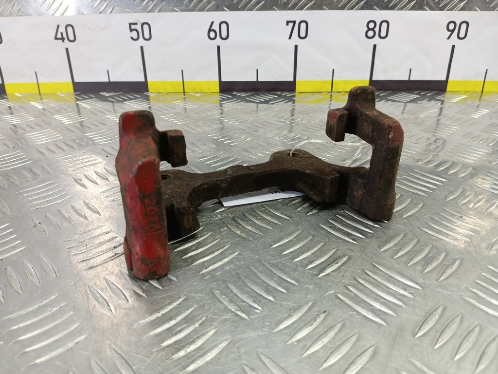 скоба суппорта Jaguar XF 2.7 AT (207 л.с.)XF  I (2007—2011) Седан C2C27289, 2700 рублей, Москва