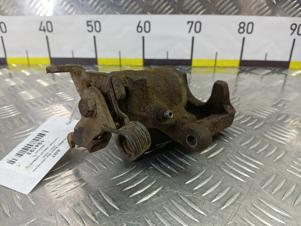 суппорт MITSUBISHI Space Star  MR955246, 3620 рублей, Москва