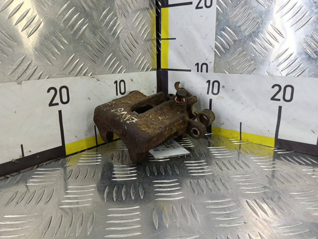 суппорт MITSUBISHI Space Star  MR955246, 3620 рублей, Москва