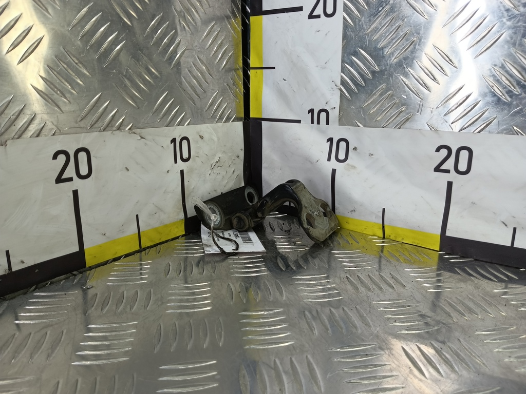 петля двери Jaguar XF 2.7 AT (207 л.с.)XF  I (2007—2011) Седан C2Z3107, 980 рублей, Москва