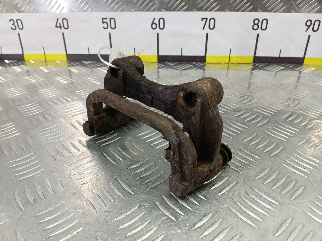 скоба суппорта MAZDA 6  GJ6A26281, 2470 рублей, Москва