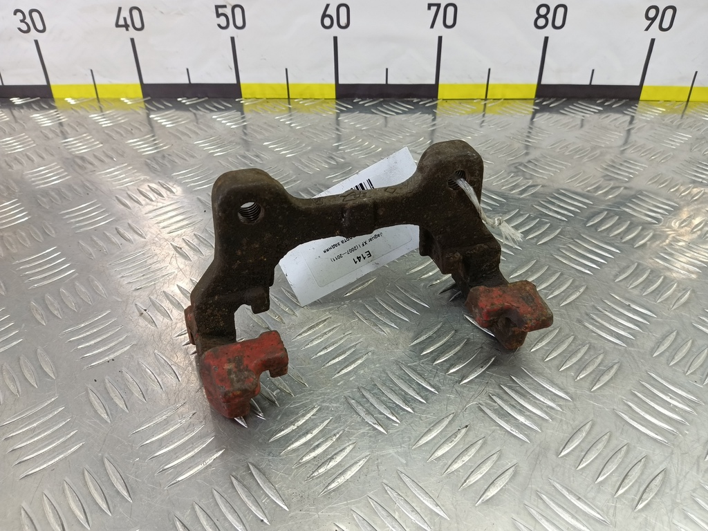 скоба суппорта Jaguar XF 2.7 AT (207 л.с.)XF  I (2007—2011) Седан C2C27289, 2700 рублей, Москва