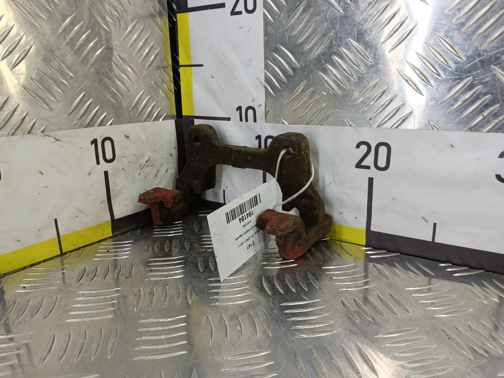 скоба суппорта Jaguar XF 2.7 AT (207 л.с.)XF  I (2007—2011) Седан C2C27289, 2700 рублей, Москва