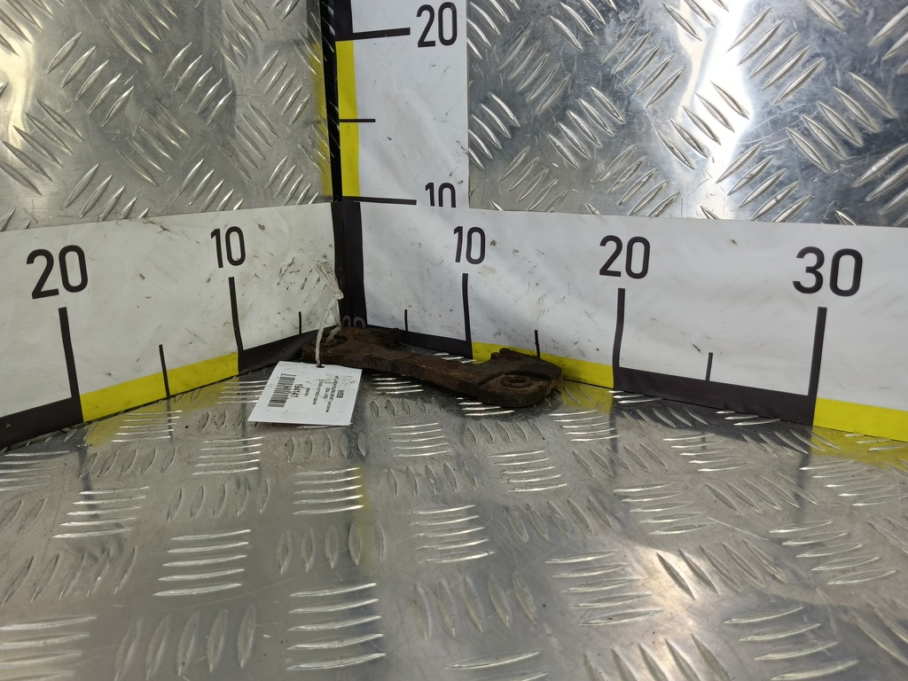 скоба суппорта MITSUBISHI PAJERO SPORT  MR307405, 3620 рублей, Москва