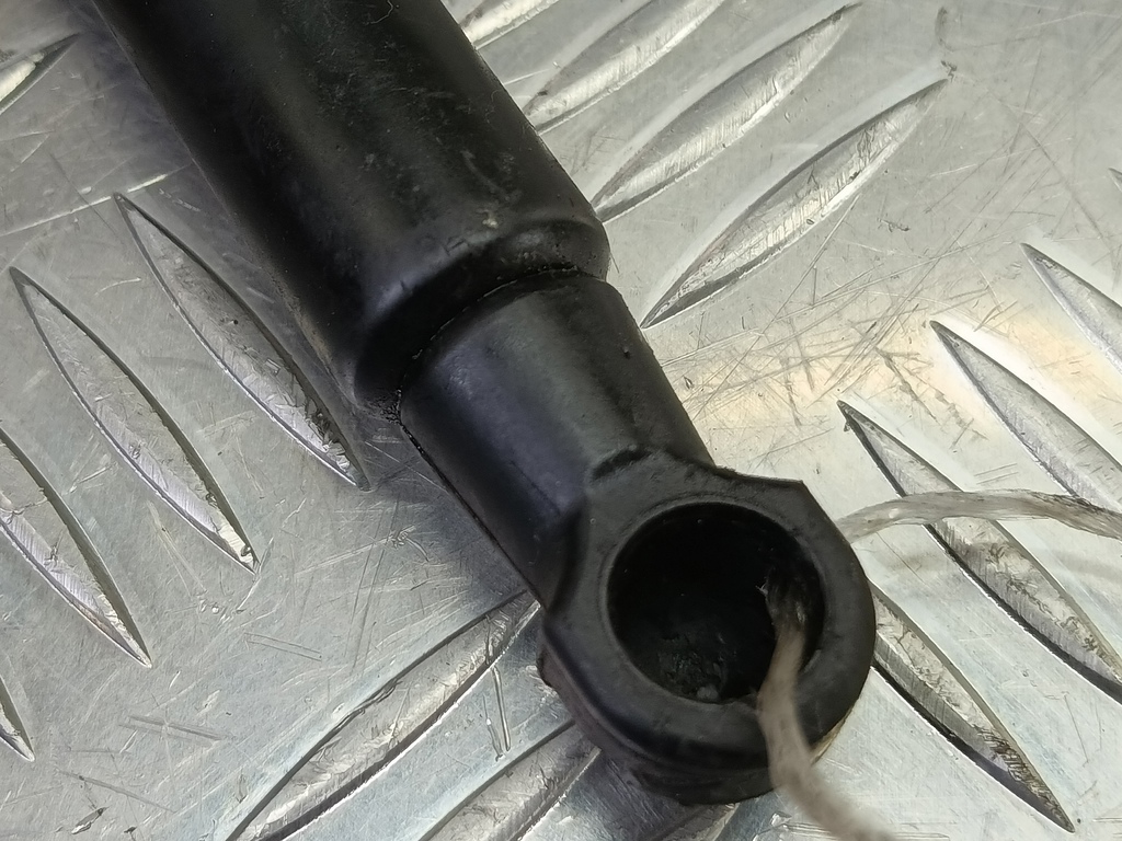 амортизатор крышки багажника Jaguar XF 3.0 AT (238 л.с.)XF  I (2007—2011) Седан C2Z2615, 750 рублей, Москва