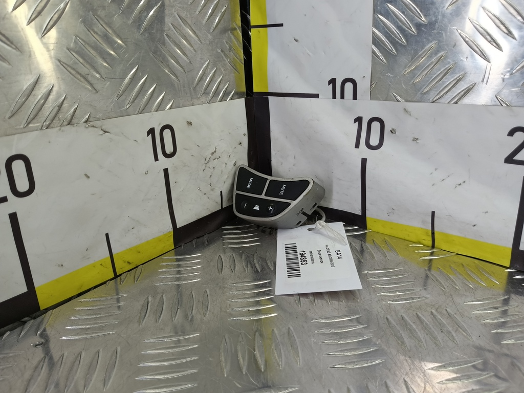 блок кнопок Kia Ceed  967101H2001S, 630 рублей, Москва