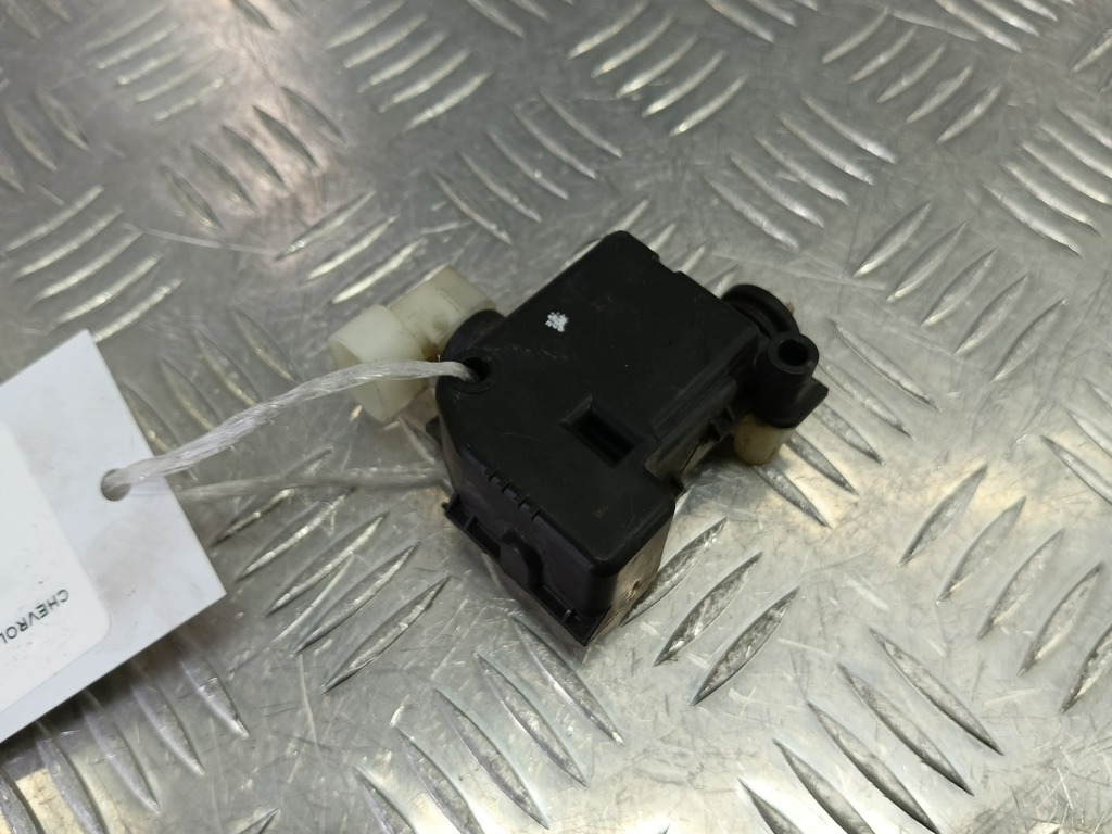 активатор лючка CHEVROLET  ORLANDO 1.8 AT (141 л.с.)Orlando  I (2010—2018) Минивэн 13501151, 860 рублей, Москва