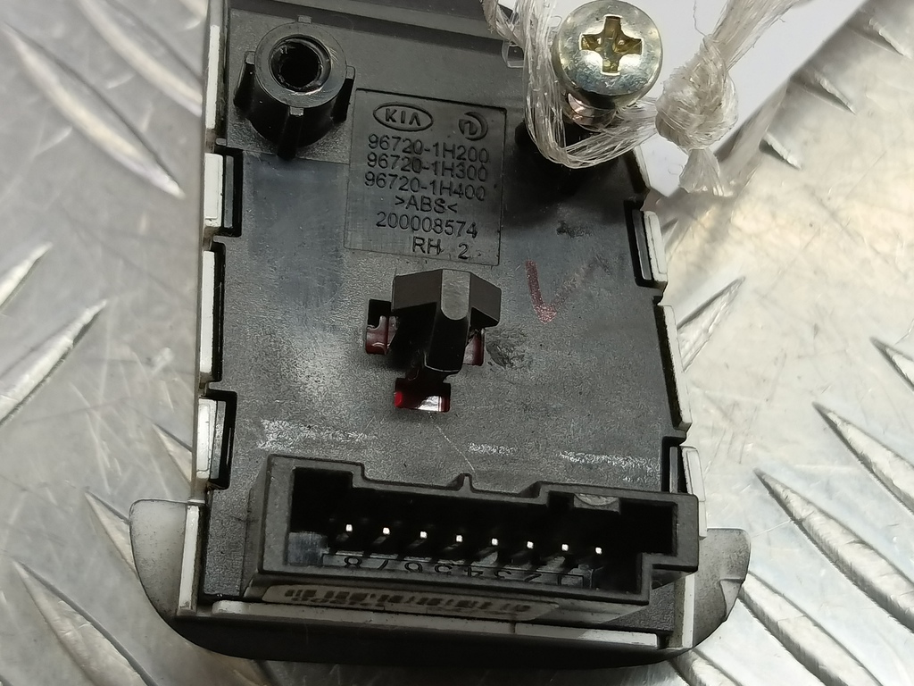 блок кнопок Kia Ceed  967201H300EQ, 2240 рублей, Москва