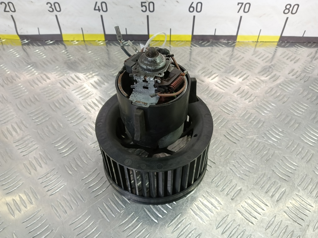 моторчик отопителя FORD Tourneo Connect  1151989, 2700 рублей, Москва