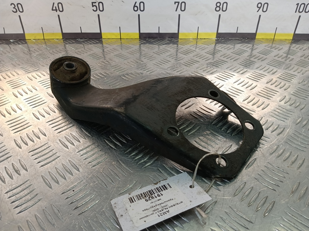 подушка редуктора MITSUBISHI PAJERO  MR374561, 3050 рублей, Москва