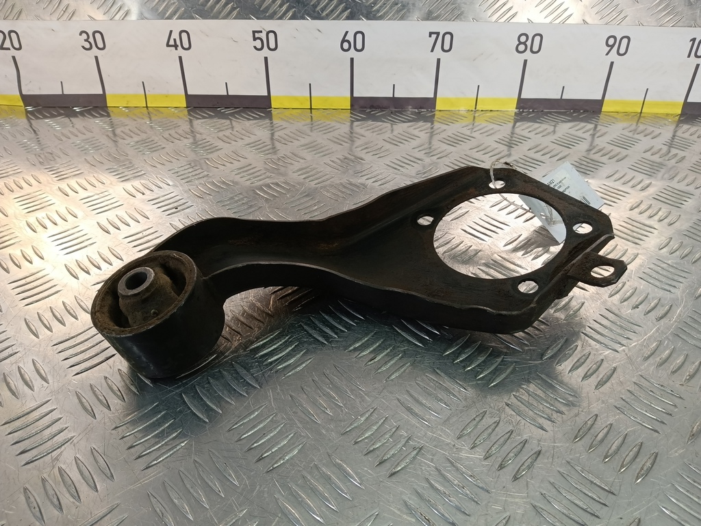 подушка редуктора MITSUBISHI PAJERO  MR374561, 3050 рублей, Москва