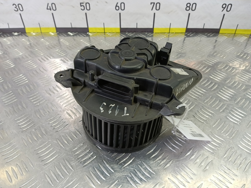 моторчик отопителя Opel Vivaro  4409447, 2700 рублей, Москва