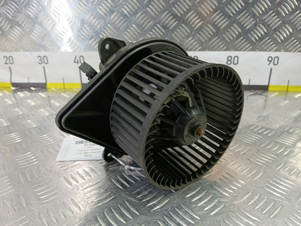 моторчик отопителя Opel Vivaro  4409447, 2700 рублей, Москва