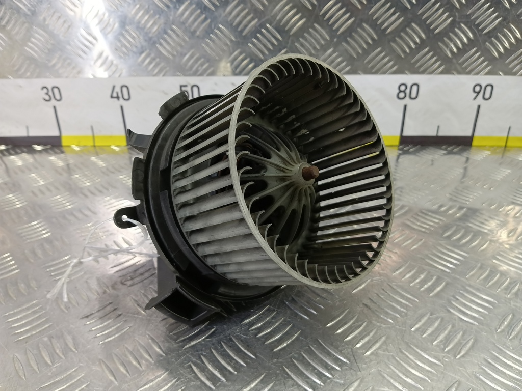 моторчик отопителя MERCEDES-BENZ Sprinter  A0008356007, 2930 рублей, Москва