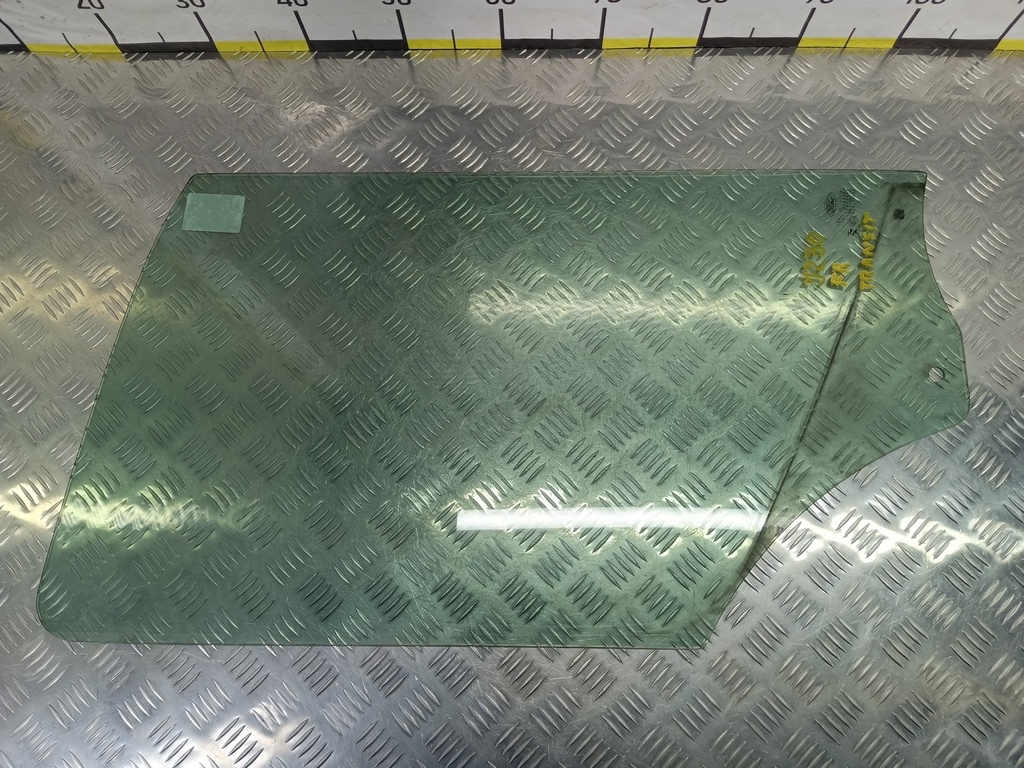 стекло двери FORD Transit  1821927, 3510 рублей, Москва